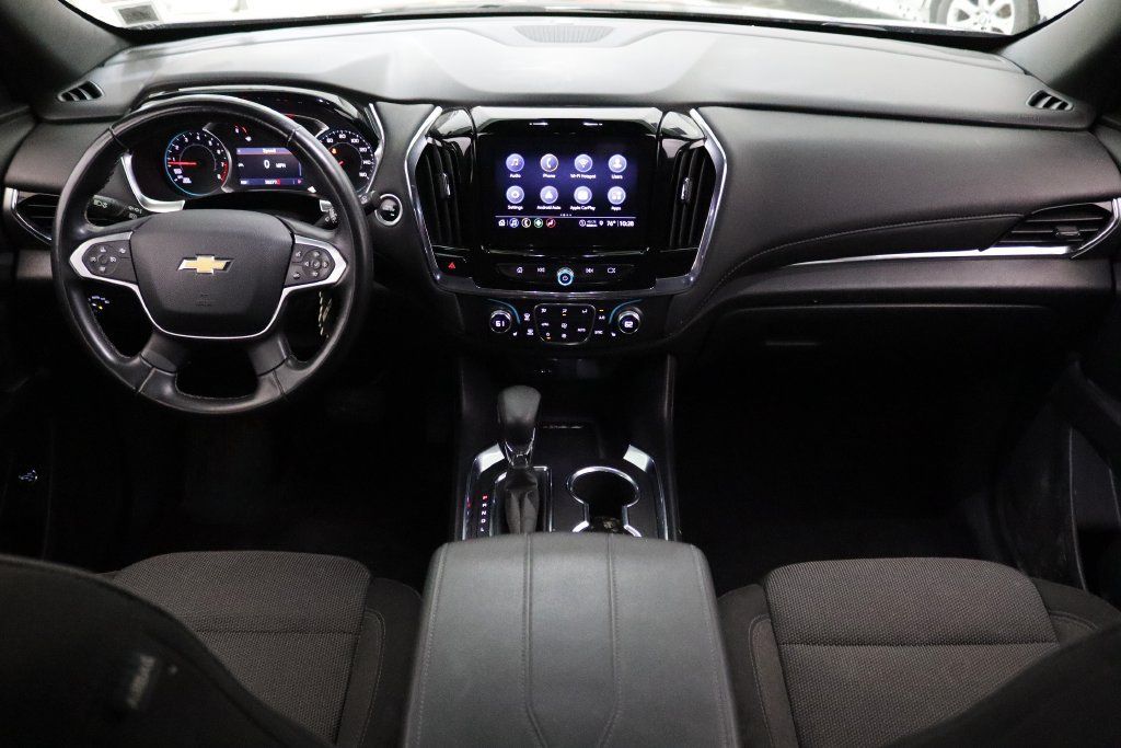 Used 2023 Chevrolet Traverse LT AWD/4WD image 17
