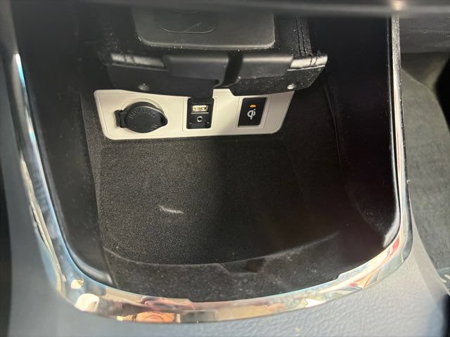 Used 2018 Toyota Avalon Limited FWD image 29