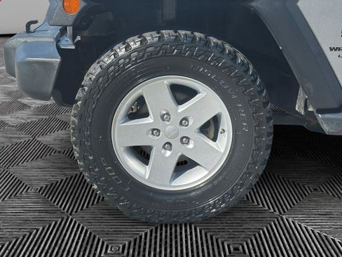 Used 2018 Jeep Wrangler Unlimited Sport S AWD/4WD image 9