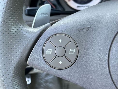 Used 2012 Mercedes-Benz SL 63 AMG image 28