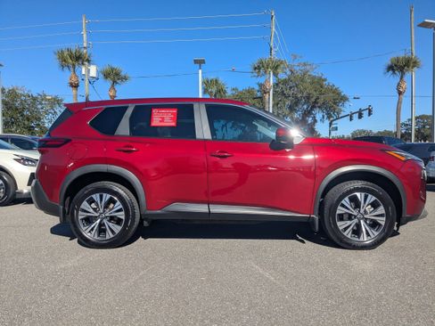 Certified 2023 Nissan Rogue SV image 3