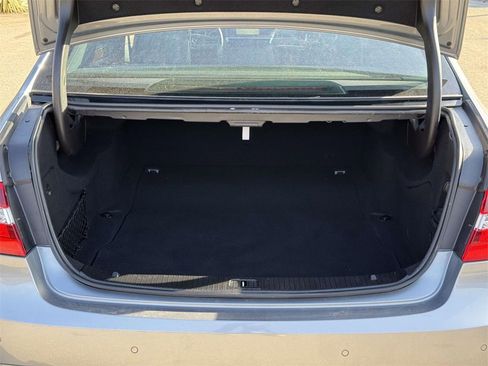 Used 2011 Mercedes-Benz E 350 4MATIC Sedan image 15