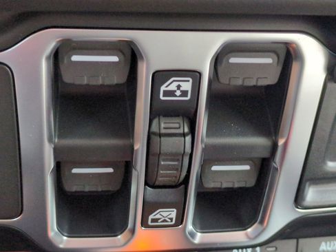 New 2026 Jeep Gladiator Rubicon w/ Safety Group AWD/4WD image 21