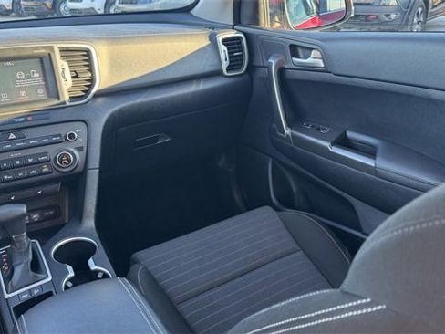 Used 2017 Kia Sportage LX w/ LX Popular Package image 17