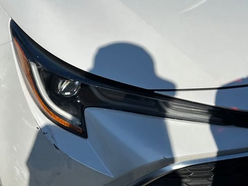 Used 2022 Toyota Corolla XSE FWD image 14