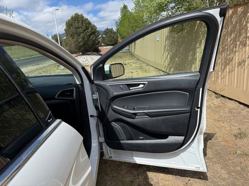 Used 2024 Ford Edge SEL image 26