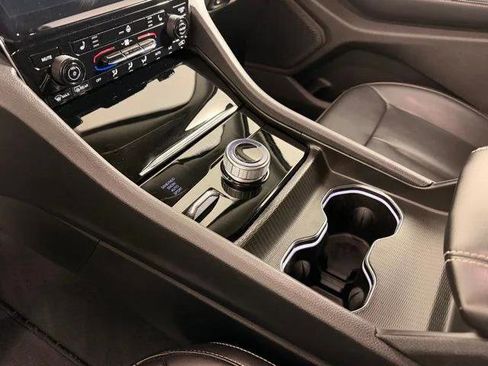 Certified 2024 Jeep Grand Cherokee L Limited AWD/4WD image 25