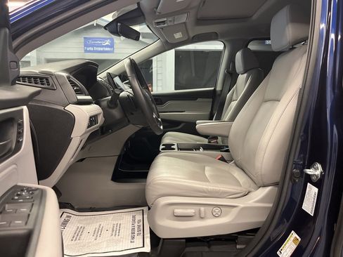 Used 2023 Honda Odyssey EX-L image 10