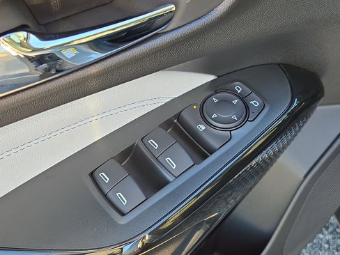 New 2026 Chevrolet Trax LT w/ LT Convenience Package image 23