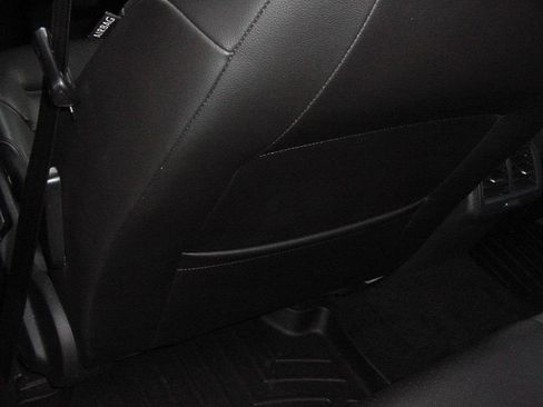 Used 2017 Volkswagen Golf Wolfsburg Edition image 37