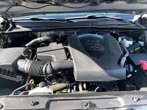 Used 2021 Toyota Tacoma SR5 image 10