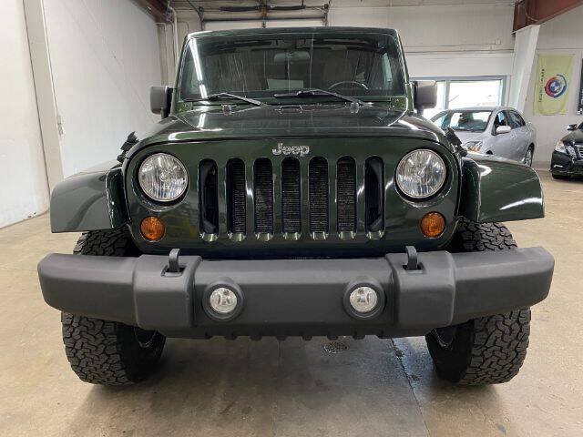 Used 2011 Jeep Wrangler Unlimited Sahara AWD/4WD image 7