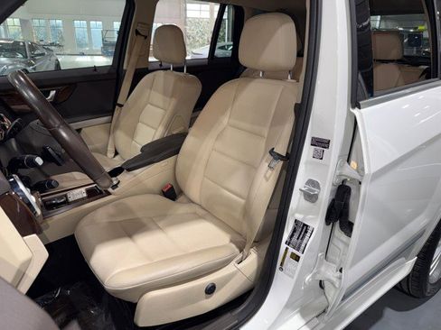 Used 2015 Mercedes-Benz GLK 350 2WD image 8