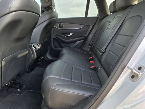 Used 2021 Mercedes-Benz GLC 300 image 24