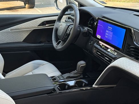 New 2026 Toyota Camry XLE image 8