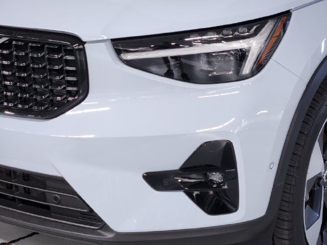 Certified 2026 Volvo XC40 B5 Plus w/ Protection Package Premier AWD/4WD image 12