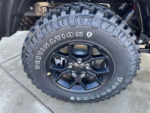 New 2026 Jeep Gladiator Sport AWD/4WD image 8