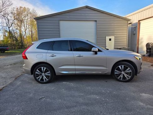 Used 2023 Volvo XC60 B5 Plus w/ Protection Package Premier image 9