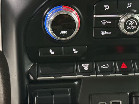 Used 2021 GMC Sierra 3500 SLE w/ SLE Convenience Package image 27