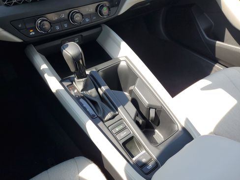 Certified 2024 Honda Accord EX image 27