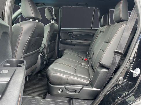 Certified 2022 Honda Pilot TrailSport image 13