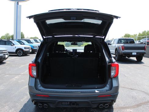 Used 2021 Ford Explorer ST w/ Equipment Group 401A AWD/4WD image 16