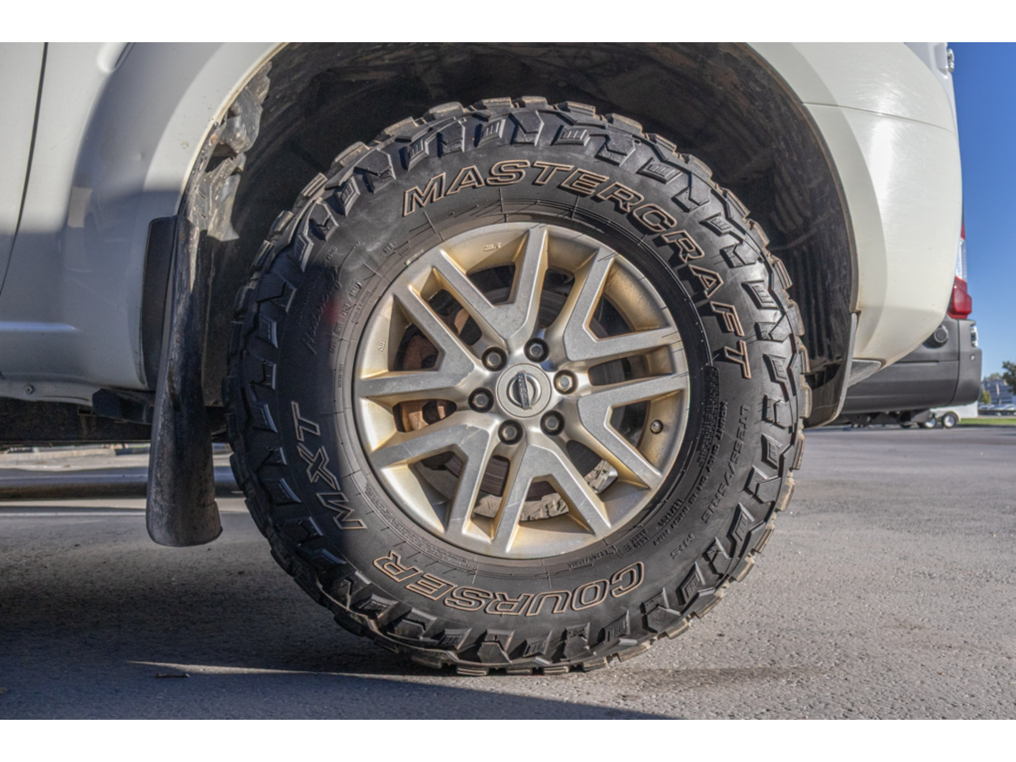 Used 2016 Nissan Frontier SV AWD/4WD image 6