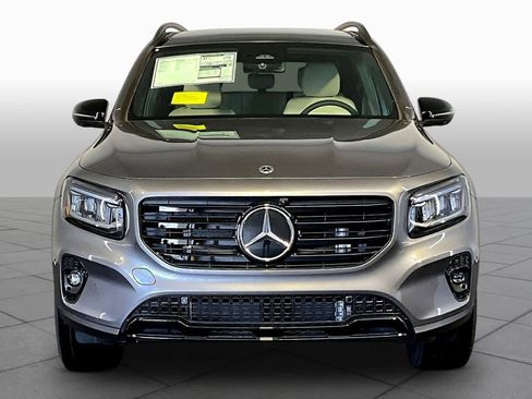 New 2026 Mercedes-Benz GLB 250 4MATIC image 2