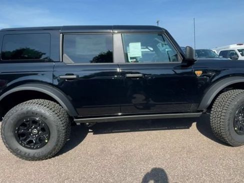 New 2026 Ford Bronco Badlands w/ Sasquatch Package AWD/4WD image 9