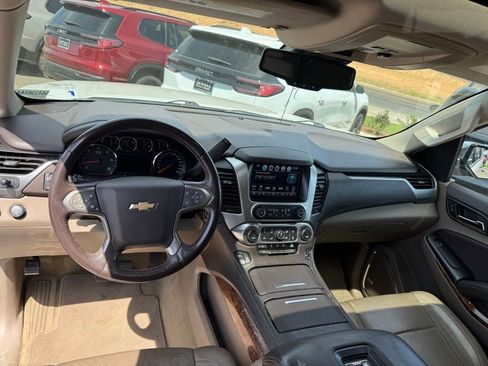Used 2017 Chevrolet Suburban Premier image 3