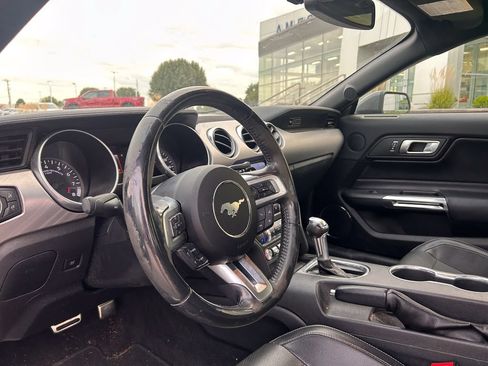 Used 2020 Ford Mustang GT Premium w/ Black Accent Package RWD image 9