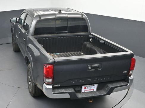 Used 2020 Toyota Tacoma SR5 image 36