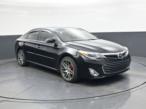 Used 2015 Toyota Avalon Limited image 2