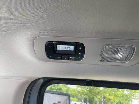 Used 2025 Honda Odyssey Elite image 13