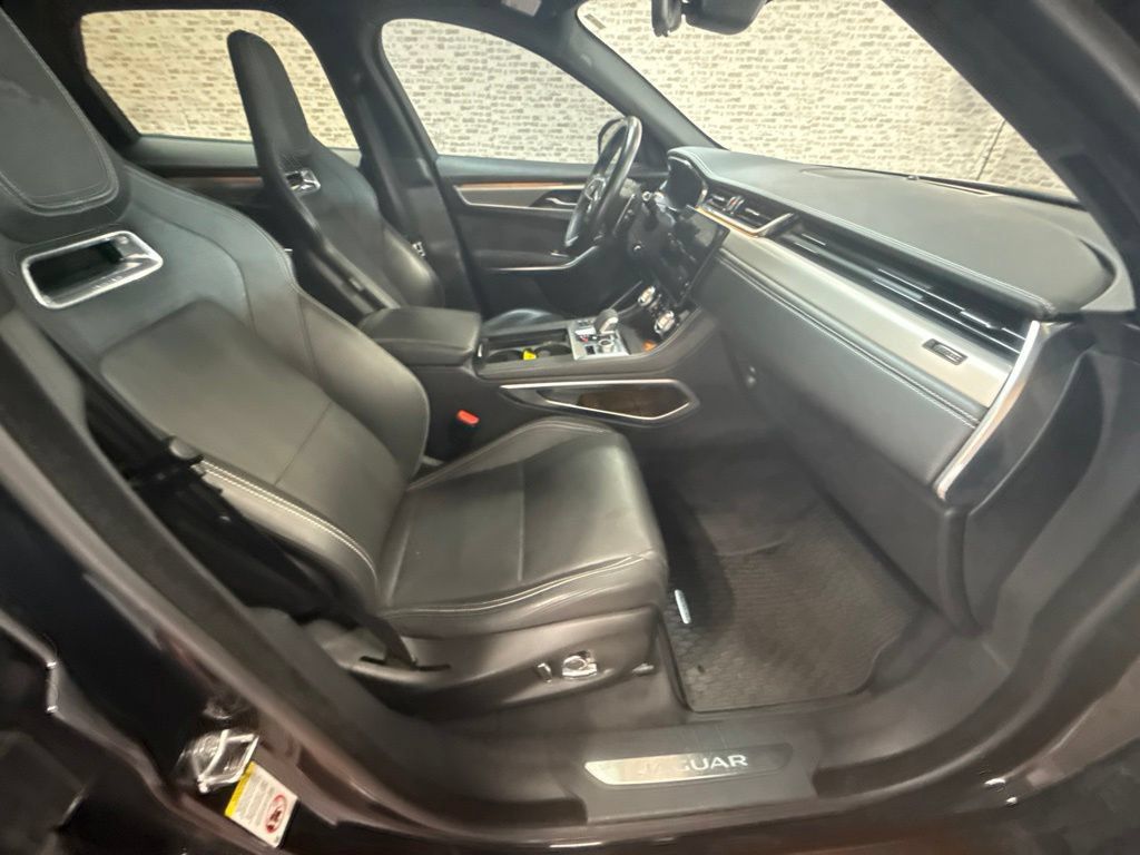Used 2025 Jaguar F-PACE R-Dynamic S AWD/4WD image 12