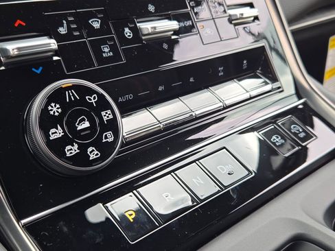 New 2025 Nissan Armada PRO-4X image 26