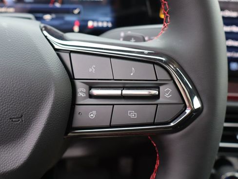 New 2026 Chevrolet Traverse RS image 18