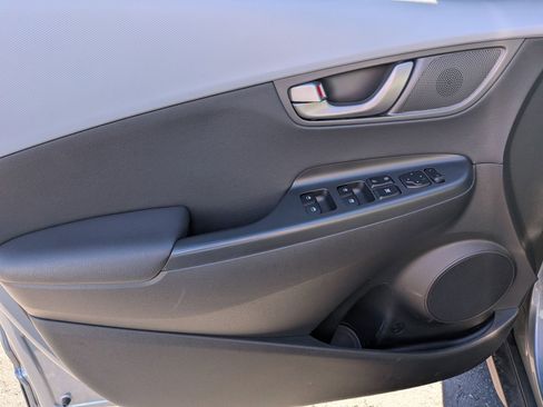 Used 2018 Hyundai Kona Limited image 14