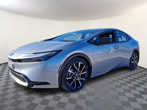 New 2026 Toyota Prius Plug-In Hybrid FWD image 3