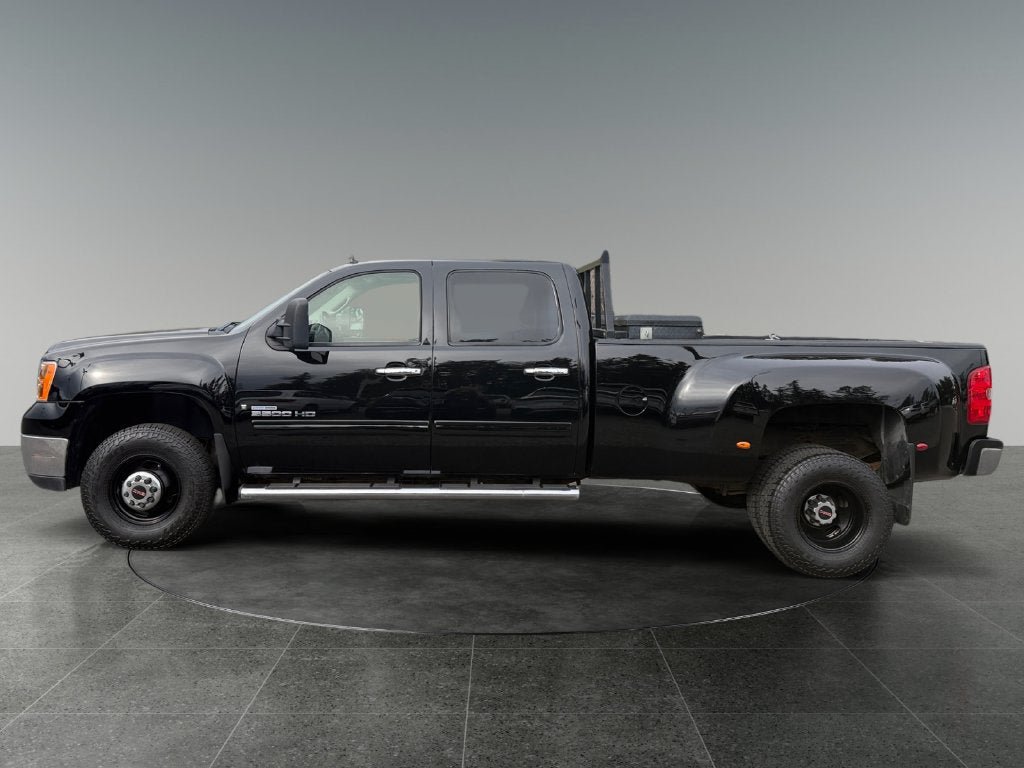 Used 2007 GMC Sierra 3500 SLT w/ Entertainment Package AWD/4WD image 6