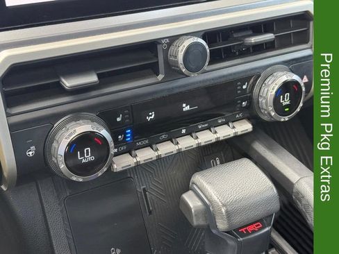 Used 2024 Toyota Tacoma TRD Off-Road w/ TRD Off Road Premium Package AWD/4WD image 28