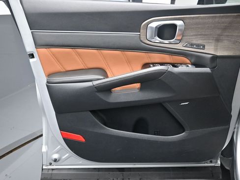 Used 2022 Kia Sorento SX Prestige w/ Rust Color Package image 20