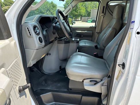 Used 2010 Ford E-250 and Econoline 250 E-250 ( NATURAL GAS) ONLY image 17