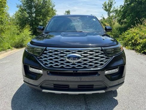 Used 2020 Ford Explorer Platinum w/ Premium Technology Package AWD/4WD image 3