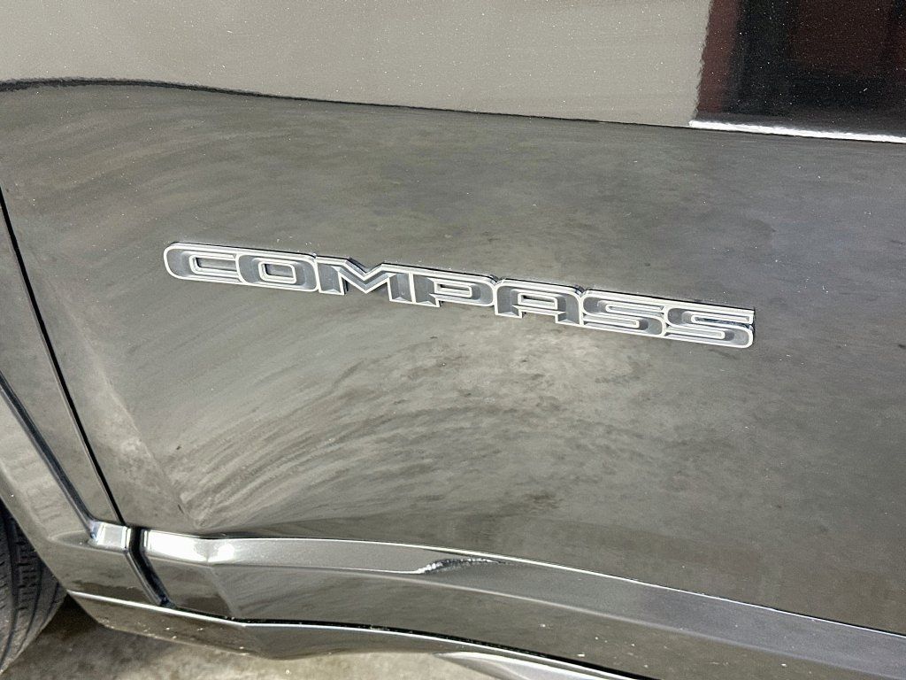 Used 2023 Jeep Compass Limited w/ Elite Group AWD/4WD image 28