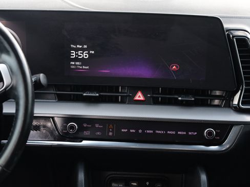 Used 2023 Kia Sportage SX image 9