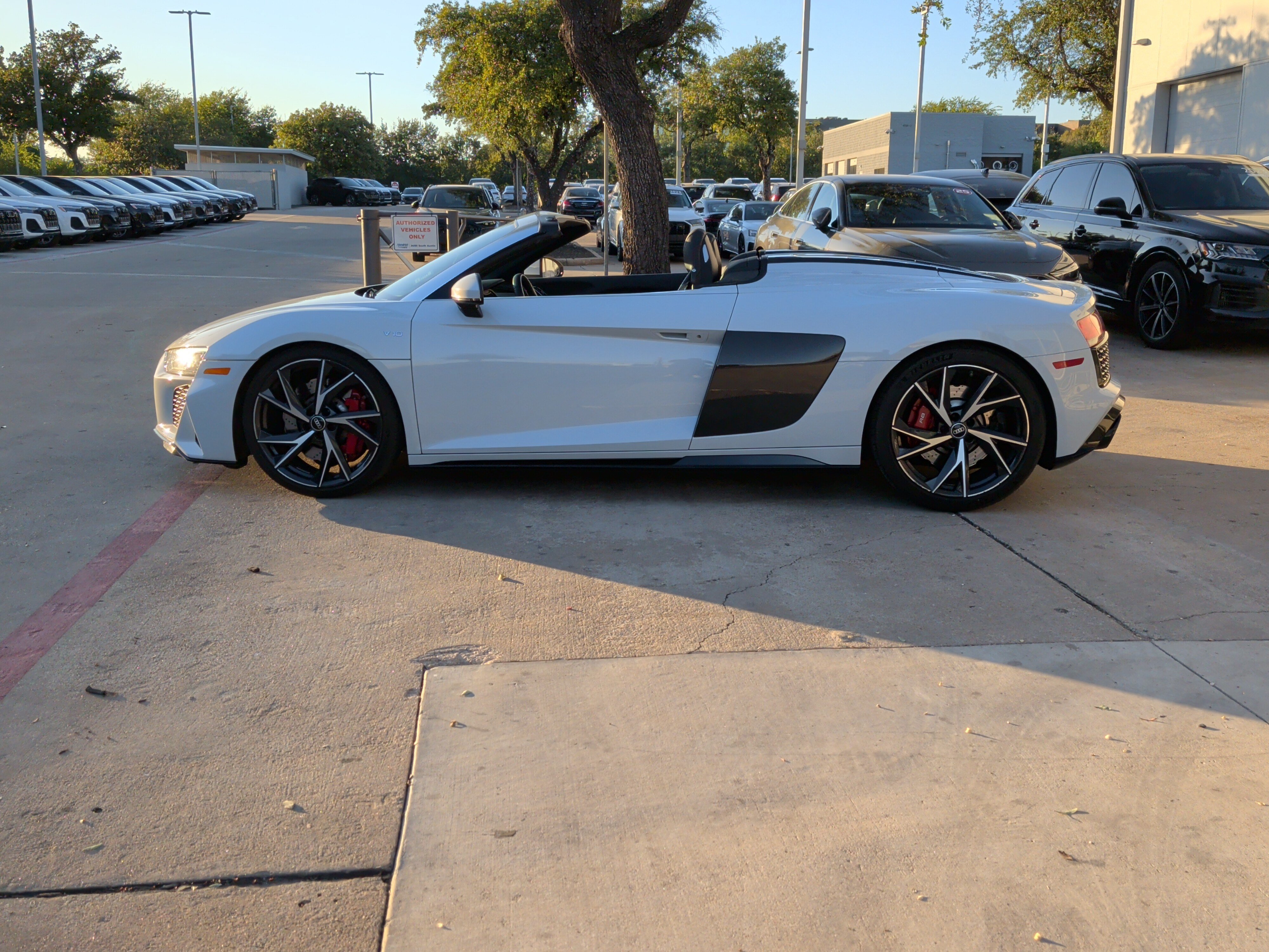 Used 2023 Audi R8 V10 performance RWD image 7