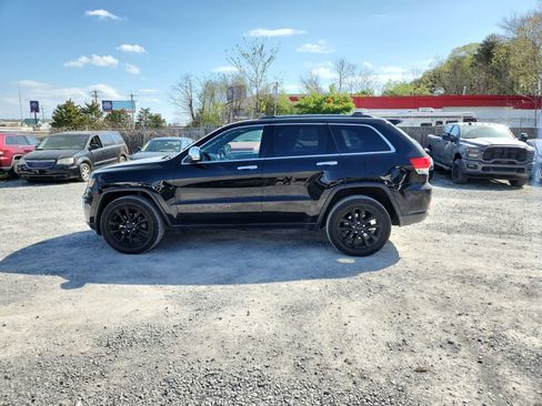 Used 2019 Jeep Grand Cherokee Limited w/ Luxury Group II image 2