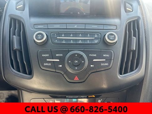 Used 2018 Ford Focus SE FWD image 17