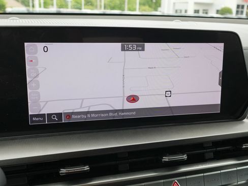Used 2025 Kia Telluride S FWD image 3